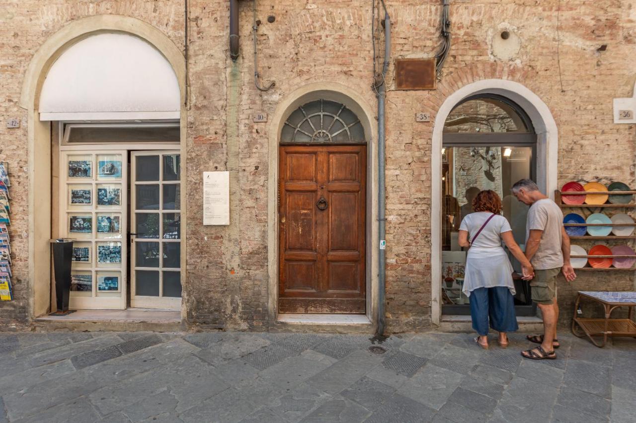 Apartamento Colours Studio 10 M Away Piazza Del Campo Siena Exterior foto